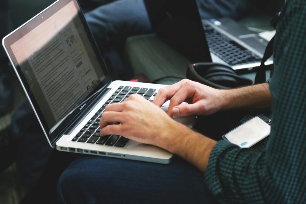 AI to customize cover letters automatically